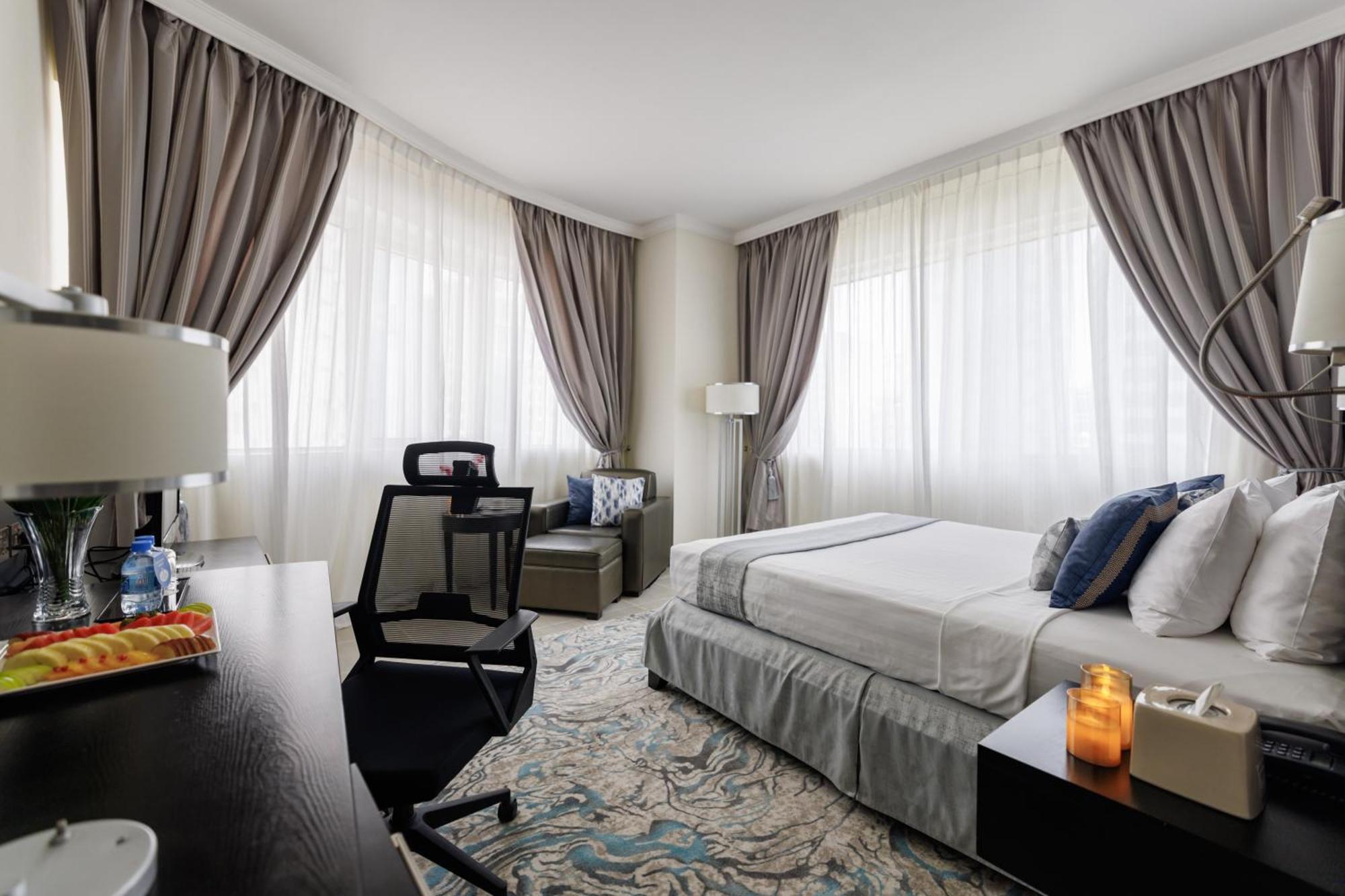 The Royal Riviera Hotel Доха Екстер'єр фото